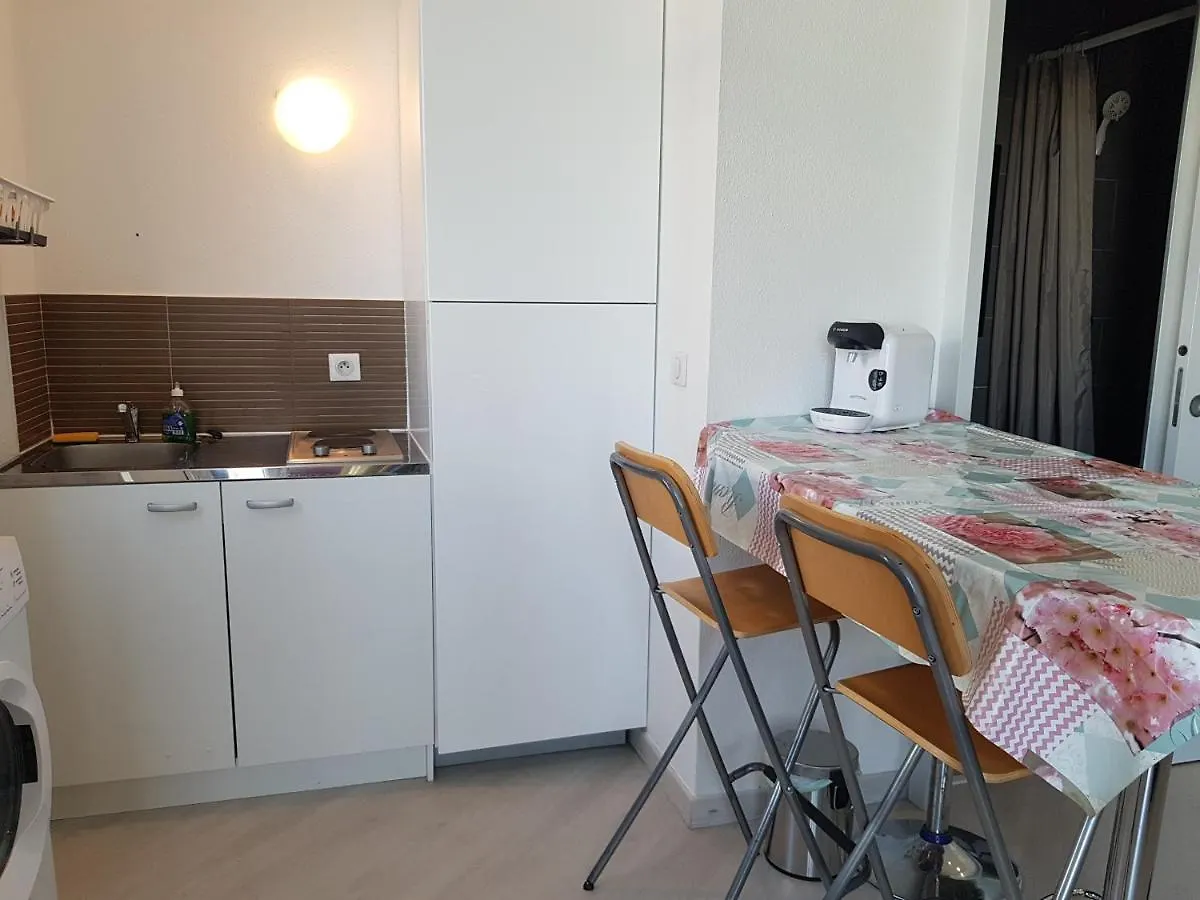 Apartment Studio With Sea View For 2 People Toulon France