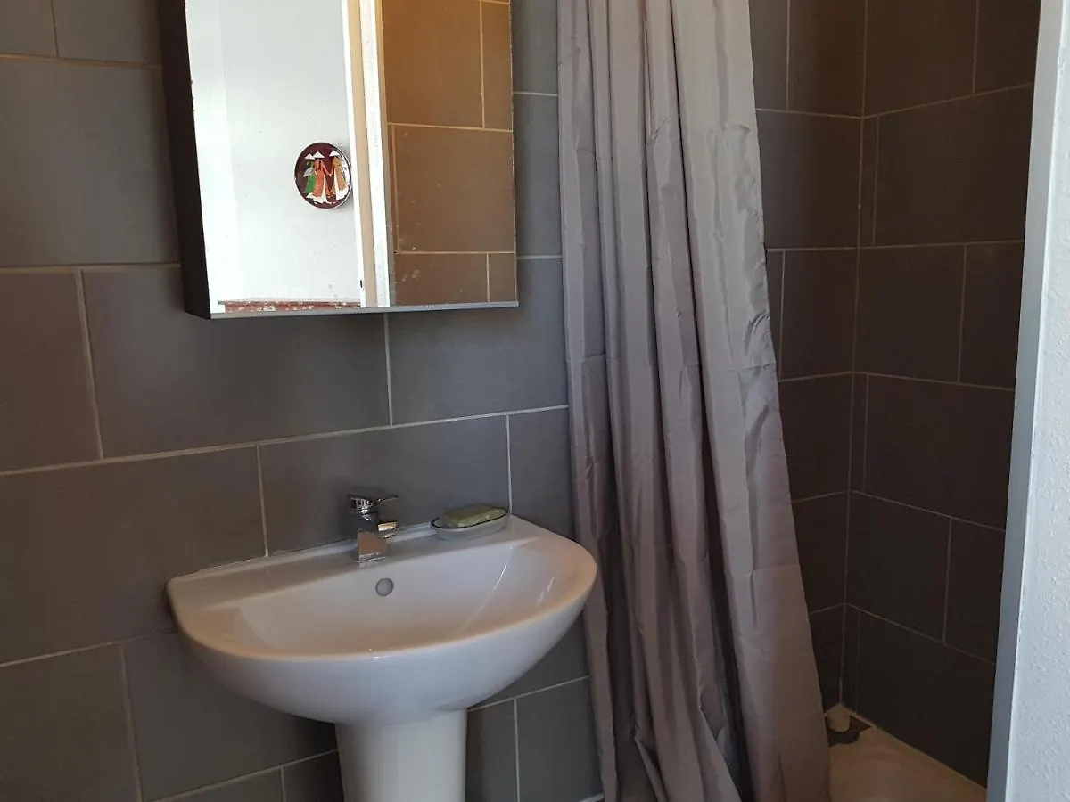Apartment Studio With Sea View For 2 People Toulon