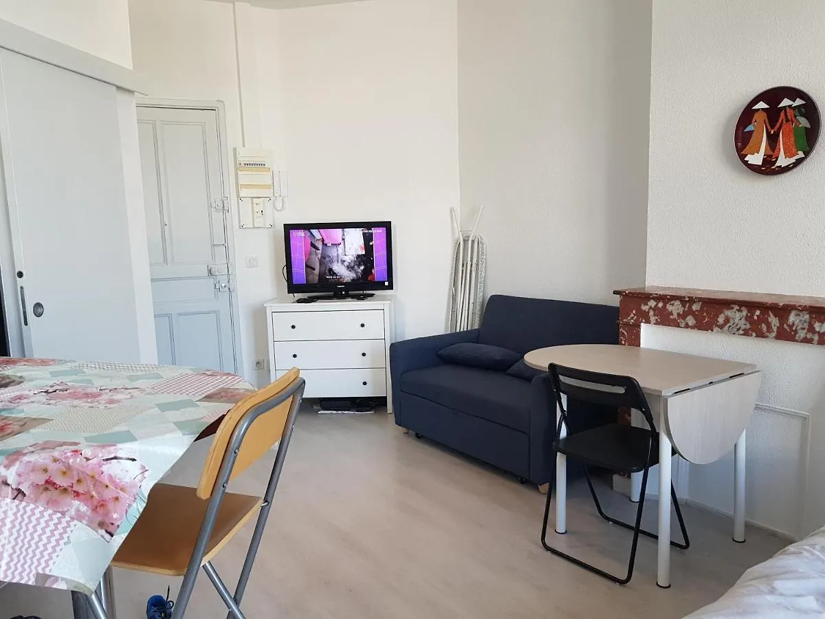 Appartement Studio With Sea View For 2 People à Toulon