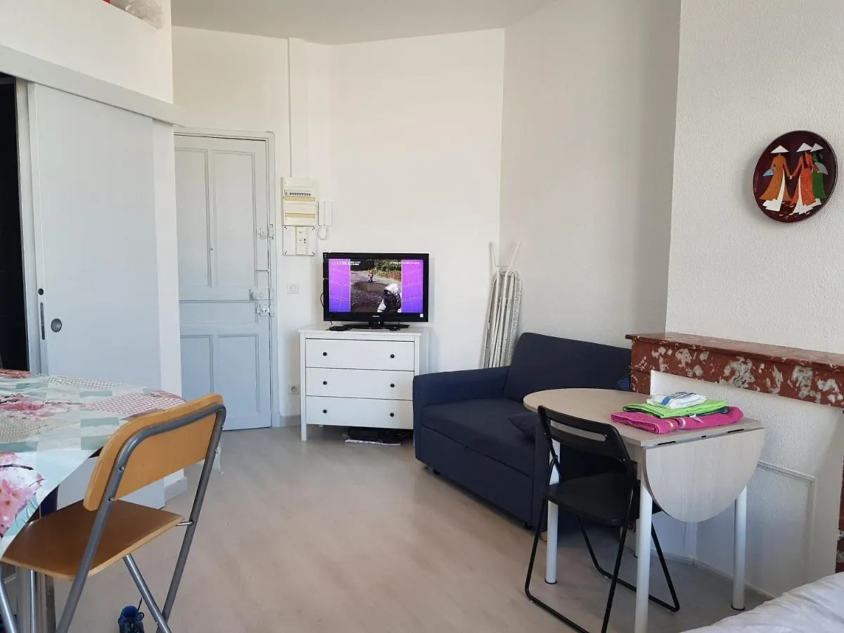 Apartment Studio With Sea View For 2 People Toulon France